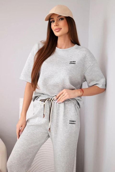 Komplet damski wiskozowy masełko z krótkim rękawem i spodniami z podwijaną nogawką szary