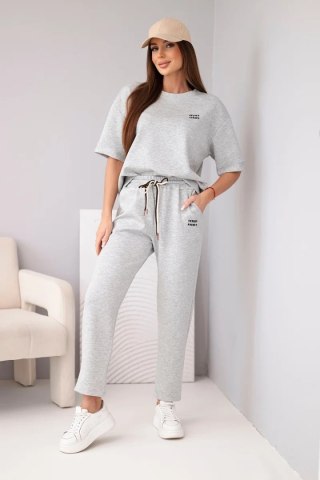 Komplet damski wiskozowy masełko z krótkim rękawem i spodniami z podwijaną nogawką szary