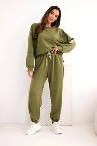 Komplet damski masełkowy z luźną bluzą i spodniami z napisem LOVE oliwkowy