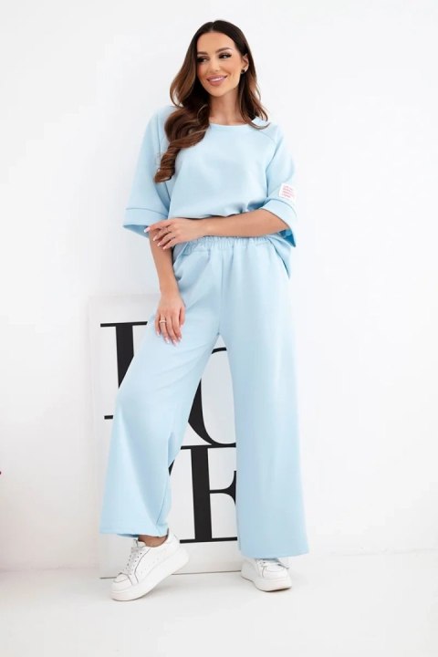 Komplet damski masełkowy z wiskozy bluza i szerokie spodnie niebieski