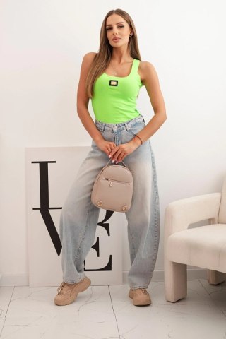 Bluzka damska prążkowana na ramiączkach z ozdobną naszywką jasno zielona