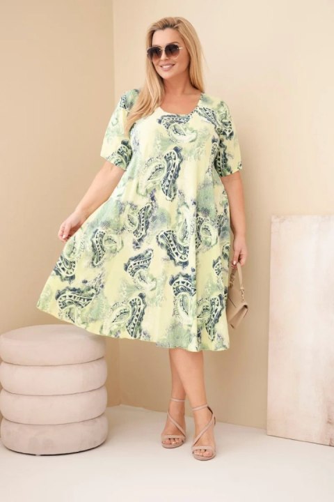 Sukienka damska wiskozowa Plus Size z krótkim rękawem i fasonem paisley jasno zielona
