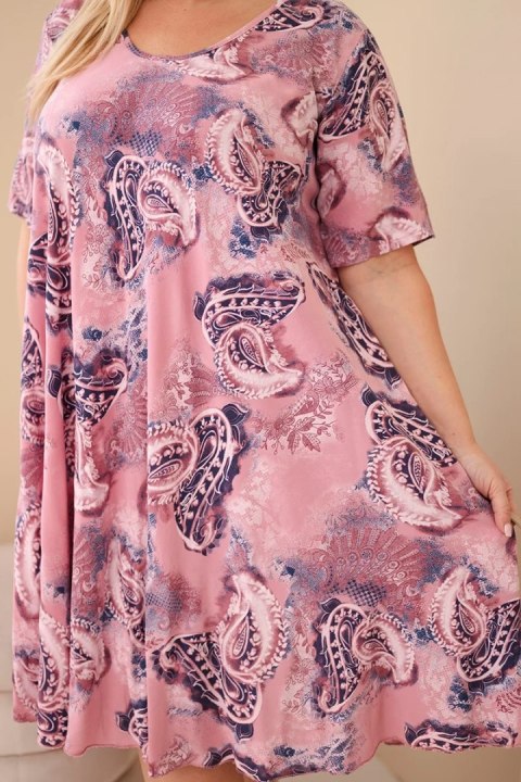 Sukienka damska wiskozowa Plus Size z krótkim rękawem i fasonem paisley różowa