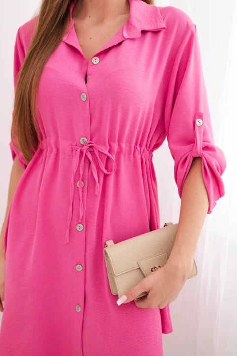 Sukienka z zapięciem na guziki i wiązaniem w talii róźowa