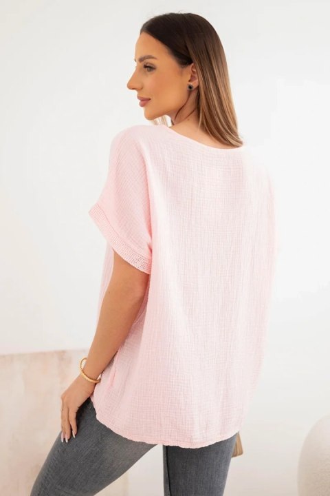 Bluzka damska bawełniana oversize z dekoltem V i koronką cukierkowy róż