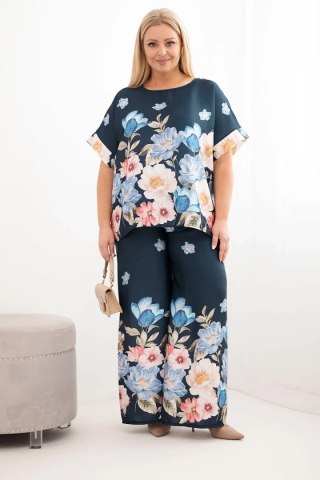 Komplet damski Plus Size z bluzką i spodniami w kwiaty z szeroką nogawką granatowy