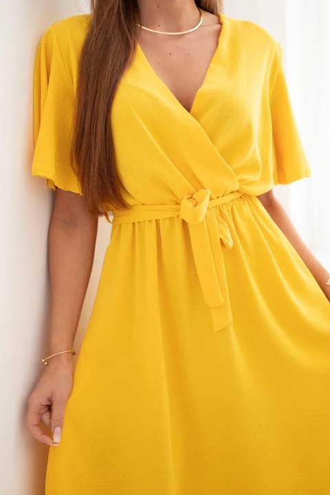Sukienka z przekładanym dekoltem żółta