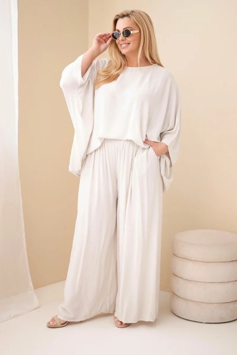 Komplet damski Plus Size wiskozowy z szerokimi spodniami i bluzką beżowy